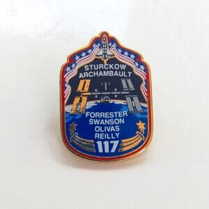 2007 NASA STS-117 Sturckow Archambault Forrester Swanson Reilly Launch Pin